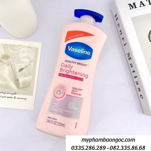 DƯỠNG THỂ VASELINE HEALTHY DAILY BRIGHTENING 725M TRẮNG DA